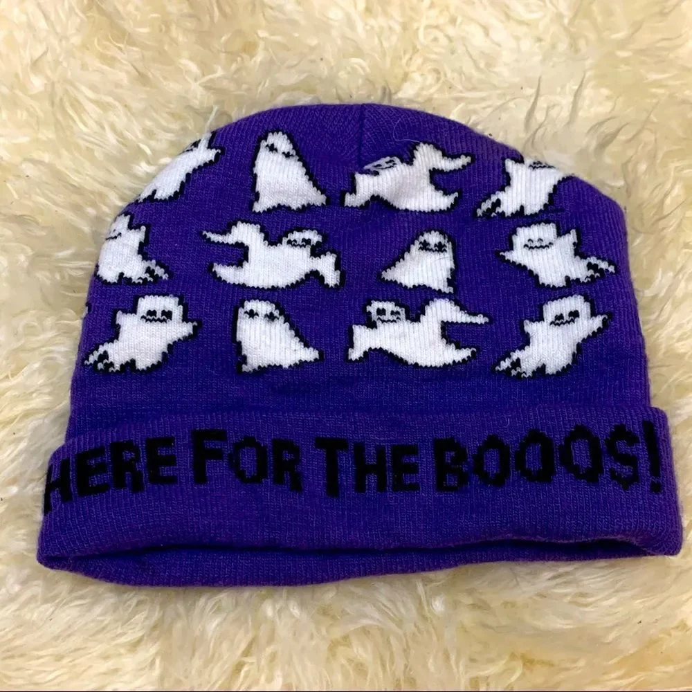 Here for the Boos Halloween knit hat with ghosts